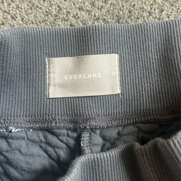 Everlane Sweatshorts lounge shorts pockets - Picture 3 of 3